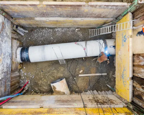 Jacking pipes for drinking water