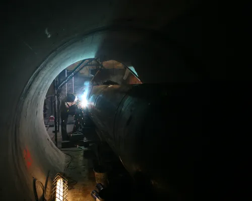 Utility tunnel under R0